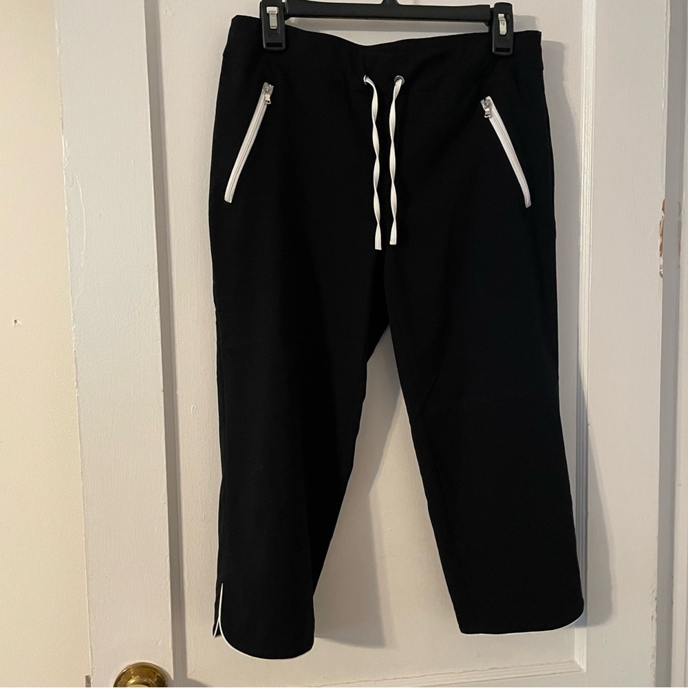 Chico’s Black Capris